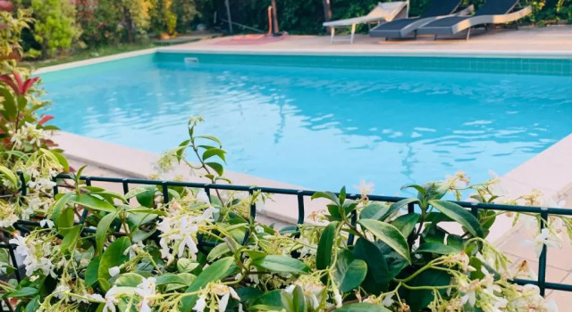 Апартаменты Charming Attic Apartment With Balcony & Swimming Pool - 5 Guests