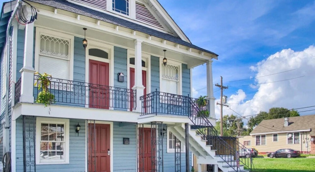 Spacious 3br/2ba in Uptown Nola w/ Yard by Domio, Забронировать Отель Отели Нового Орлеана с парковкой, рядом с Ochsner Baptist, Парковка