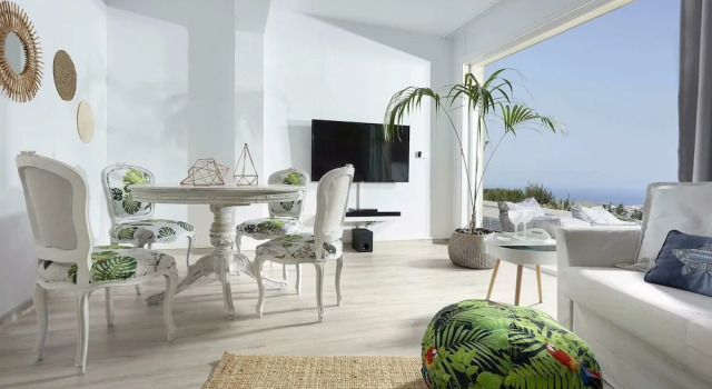 Вилла Luxury Villa With Heated Pool 700m to the Beach