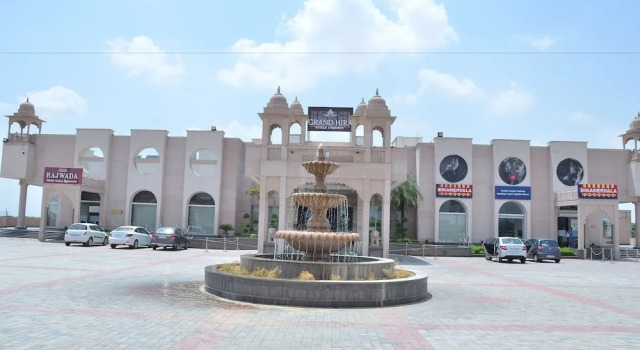 The Lal Vilas Hotel & Resort, Забронировать Курортный отель Отели штата Раджастхана 4 звезды, 4*