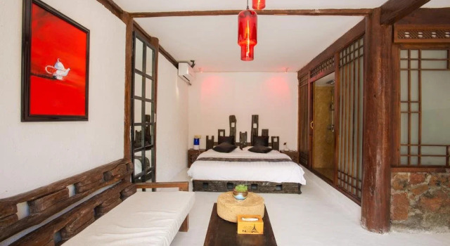 Lijiang Passing Through Hostel