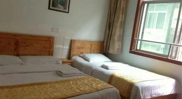 Lezhi Xinglong Hotel, Varaa Hotelli Ziyang Sichuan