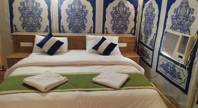 Тент с красивым видом из окна Exotic Luxury Camps