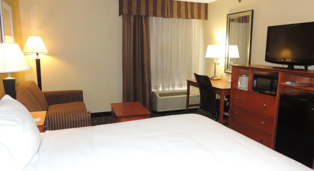 Holiday Inn Express Trussville, an IHG Hotel, Buchen Sie Hotel Trussville Alabama