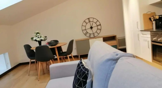 Appartement Rochefort, 2 pièces, 4 personnes - FR-1-246B-42, Rezerwuj Apartament Hotele w Charente-Maritime z parkingiem, Parking