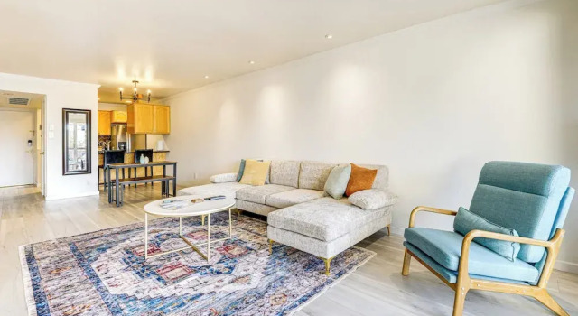 Walkable Scottsdale Condo w/ Pool Access!