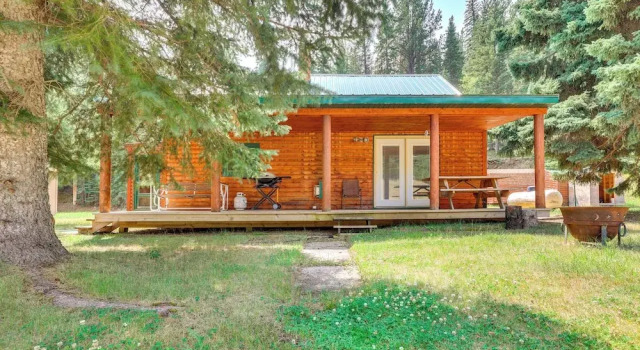Коттедж Deadwood 'wolf Cabin' w/ Fire Pit & Grill