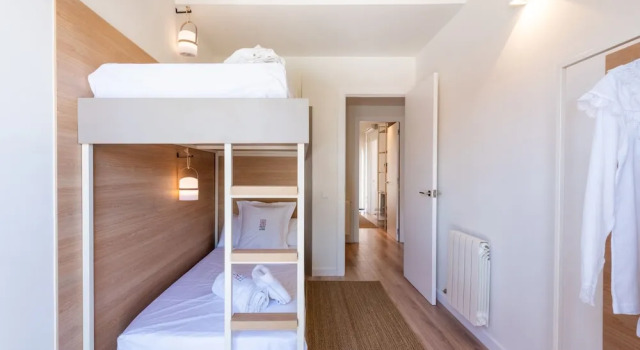 Petit Luxe Tobella Esquerra, Забронировать Отель Тарраса Vallès Occidental, рядом с Замок и картезианский монастырь