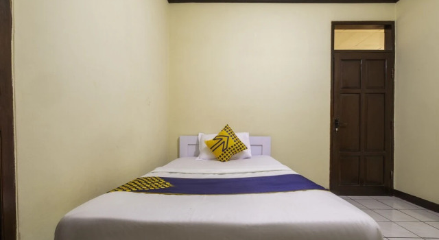 Bee M by OYO Rooms