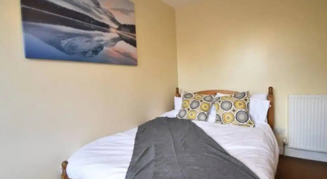 Relaxing Holiday Home in Sheffield near Botanical Garden, Забронировать Отель Шефилд Южный Йоркшир, рядом с Royal Hallamshire Hospital