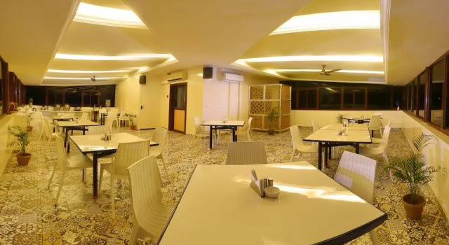 Vijai Paradise Sai baba Colony, Забронировать Отель Отели штата Тамилнада 3 звезды, 3*