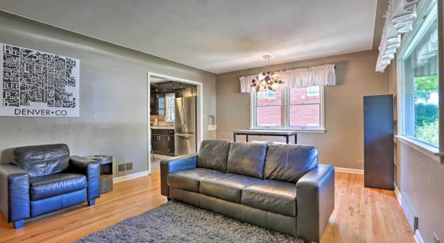 Коттедж Englewood Retreat w/ Yard & Deck: Near Downtown!