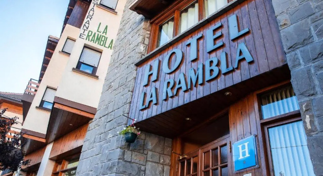 Трёхместный номер Standard Hotel La Rambla