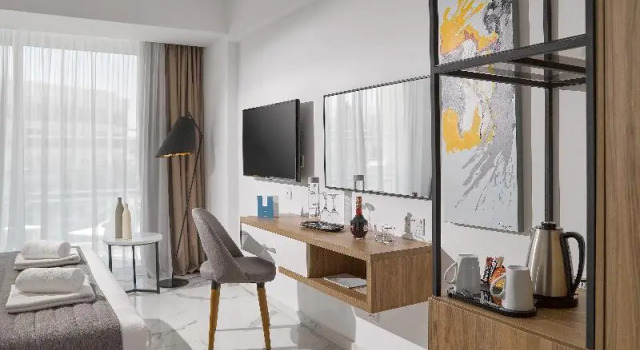 Двухместный номер Standard с балконом The Blue Ivy Hotel & Suites