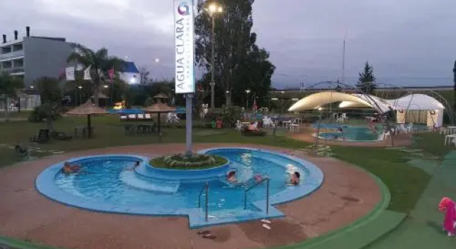 Vacacional Dayman, Prenota Hotel Hotel a Salto con parcheggio, Parcheggio