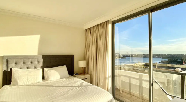Номер Standard c 1 комнатой с балконом и с видом на гавань Milson Serviced Apartments