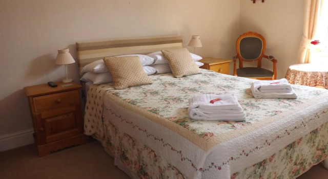 Cedar House B&B