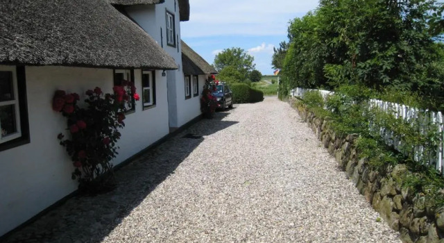 Коттедж FÖHRIENHAUS stilvolle 5 Sterne Einheiten in ruhiger Marschrandlage auf Föhr für Gäste, die das Besondere schätzen, gerne auch mit Hund