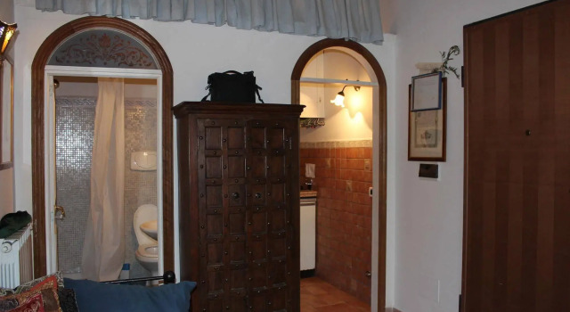 Cecilia Suites, Забронировать Отель Отели Рима с парковкой, рядом с Собор Святого Петра, Парковка