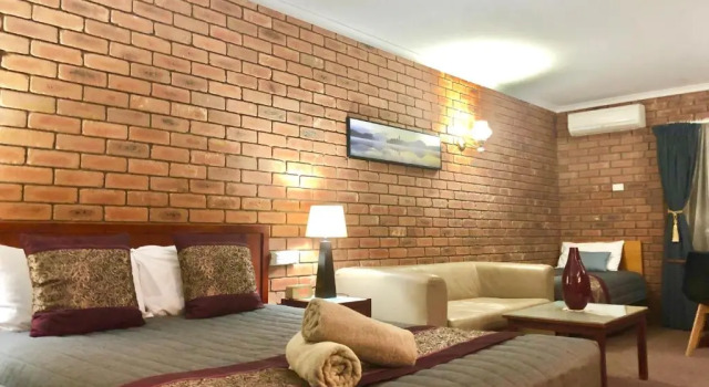 Люкс Deluxe Jolly Swagman Motor Inn Euroa