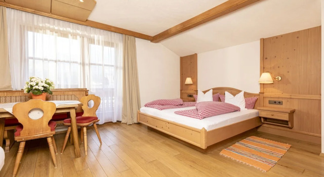 Апартаменты Standard c 1 комнатой с балконом и с видом на горы Tramberger Apartments