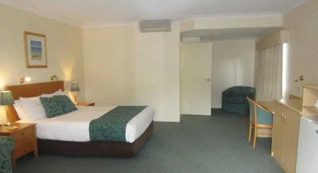 BEST WESTERN The Lakesway Motor Inn