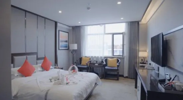 Люкс Deluxe Huanghe Ziheng International Hotel