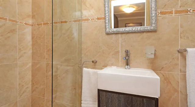 Номер Comfort 40 Winks Guest House Green Point Cape Town