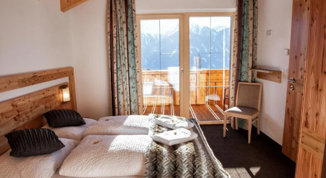 Apart Sattelkopf, Rezerwuj Hotel Hotele w Tyrol z parkingiem, Parking