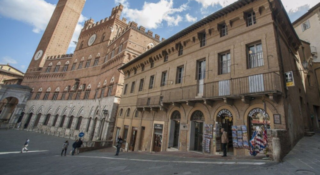 Palazzo del Papa, Забронировать Отель Сиена Siena Area, рядом с Площадь Пьяцца-дель-Кампо