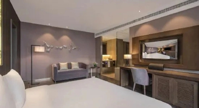 Люкс Deluxe Crystal Orange Zhengzhou CBD Exhibition Center Hotel
