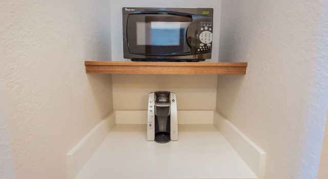 Четырёхместный номер Standard с балконом Holiday Inn Express Orange Beach - On The Beach by IHG
