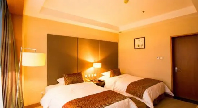 Двухместный номер Economy Phoenix International Hotel