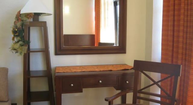 Студия с балконом Gardenville Hotel