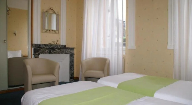 Hôtel Céleste, Забронировать Отель Отели Баньер-де-Люшон с завтраком, Завтраки