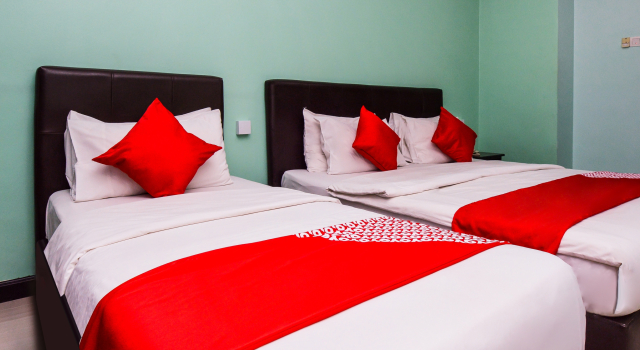 OYO 499 Comfort Hotel Sentul