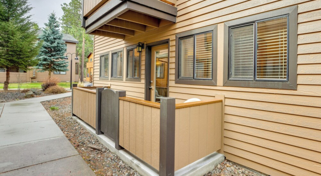 Sunriver Vacation Rental w/ Community Hot Tub!, Забронировать Апартаменты/квартира Отели Санривер с парковкой, Парковка