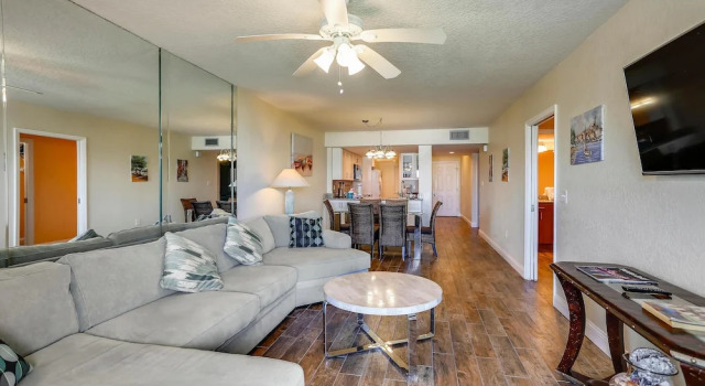 Land's End 303 Building 6 Updated / Beachfront Condo!