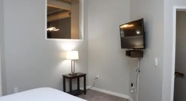 The Lodge,Pets Ok, WiFi, Near Hospital, KingBed, Monument Circle, Prenota Hotel Hotel a Indiana con parcheggio, Parcheggio