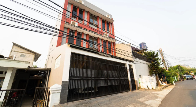 Koolkost Syariah near MRT Lebak Bulus Station