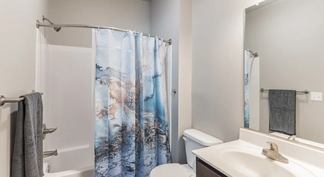 Апартаменты Spacious 2BR Suite W/patio Near Iowa State