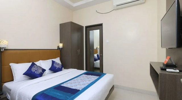 OYO 14934 Kalyani Grand