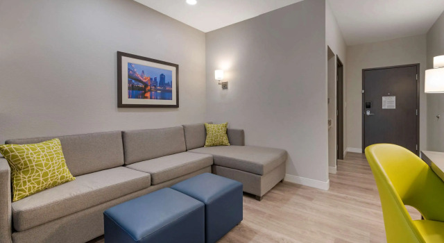 Двухместный номер Standard Comfort Suites Cincinnati University - Downtown