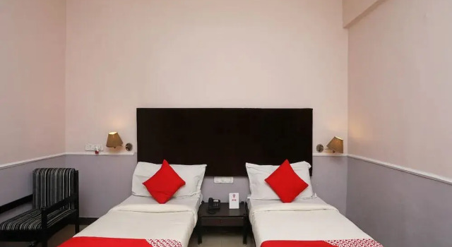 Nihar By OYO Rooms, Book Hotel Hoteller i Bhagalpur med parkering, Parkering
