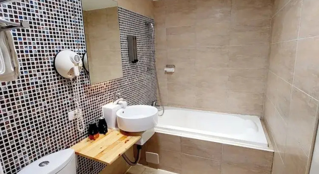 Четырёхместный семейный номер Standard The Riverside Hotel Fashion