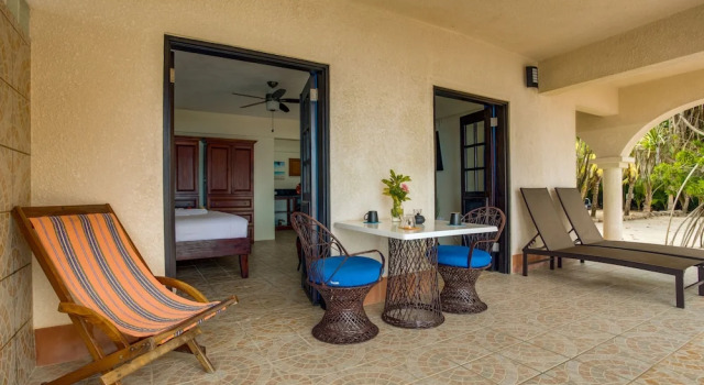 Номер Deluxe Mariposa Belize Beach Resort