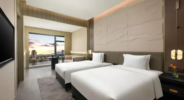 Четырёхместный номер Premium Crowne Plaza Putian by IHG