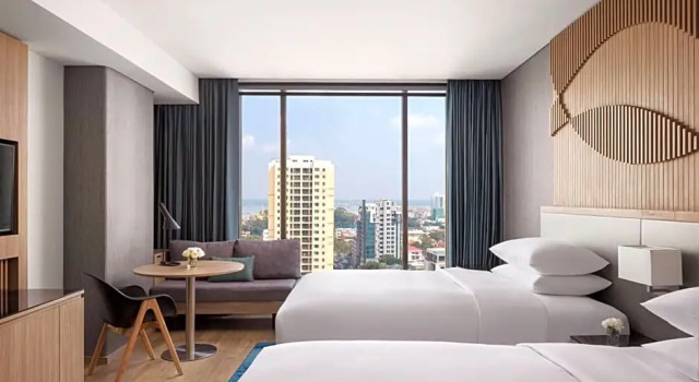 Номер Deluxe Courtyard by Marriott Phnom Penh