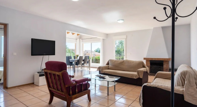 Fancy Holiday Home by the Sea in Calpe With Pool