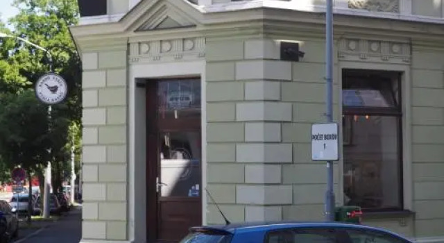 Brickyard, Забронировать Отель Старый город Братислава, рядом с Михальская башня